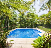 Beachfront Pool House - Absolute beachfront - Accommodation Cairns