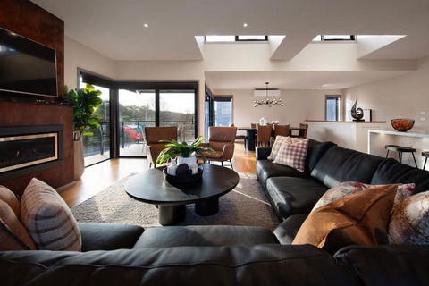Retreat Lake Daylesford - Free Wifi - Accommodation Cairns 2