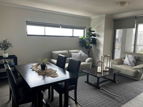 Republic Apartment - Accommodation Cairns 2