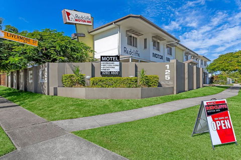 Redcliffe Motor Inn - Accommodation Cairns 0