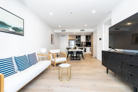 Restful Apt Near ANZAC Park West - Accommodation Cairns 1