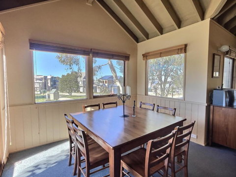 Red Robin - Accommodation Cairns 2