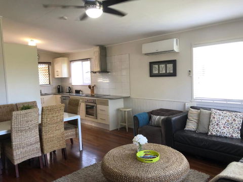 Redland BayBreeze - Accommodation Cairns 0