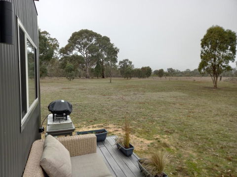 Redman View Luxury Lakeside Cabin - Accommodation Cairns 3