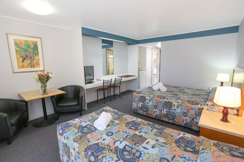 Reef Resort Motel - Accommodation Cairns 2