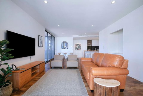 Regatta Hideaway - A Breezy Balcony Residence - Accommodation Cairns 3