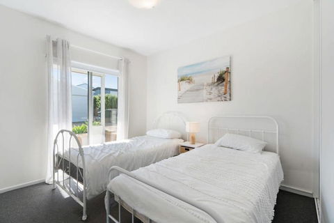 Relax At Middleton - No Linen Included - Pets Negotiable - Wi-Fi - Accommodation Cairns 3