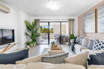 Relaxed Coastal Charm - A Stylish Resort-style Haven with Accommodation Cairns