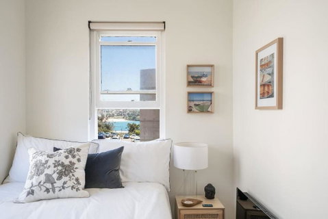 Relaxed Coogee Coastal Living With Ocean Views - Accommodation Cairns 0