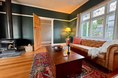 Renovated Cottage Near Cataract Gorge Launceston - Accommodation Cairns 0