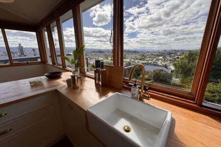 Renovated Cottage Near Cataract Gorge Launceston - Accommodation Cairns 2