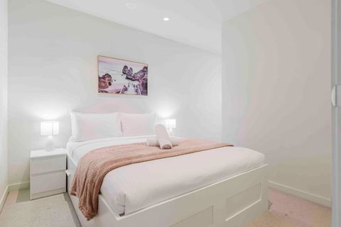 Resort Lifestyle Urban Apt - Pool, Gym, Sauna - Accommodation Cairns 0