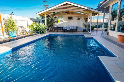 Resort On Morgan With Beautiful Private Pool, Pet Friendly - Accommodation Cairns 0
