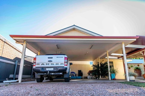 Resort On Morgan With Beautiful Private Pool, Pet Friendly - Accommodation Cairns 1