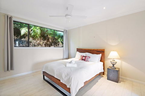 Retreat W Pool On Acreage - Accommodation Cairns 2