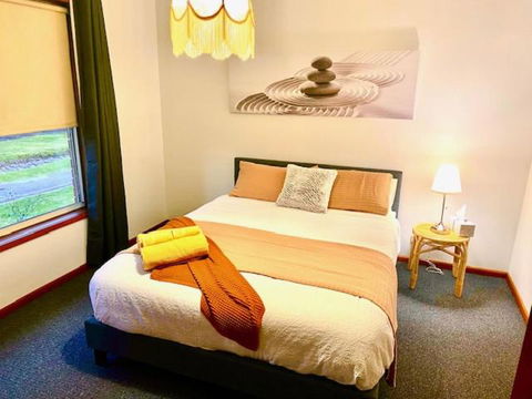 Retro Riverside Redan, Ballarat - Accommodation Cairns 1