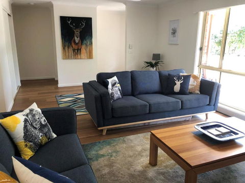 Right In Bright - Accommodation Cairns 0