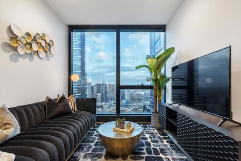 Ritzy Apartment In Iconic Australia 108 With Views - Accommodation Cairns 1