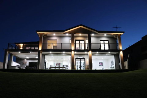 River Devine - Accommodation Cairns 2