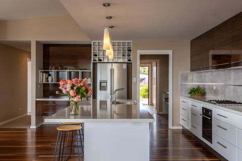 River Haven Serene Spacious With River Views - Accommodation Cairns 3