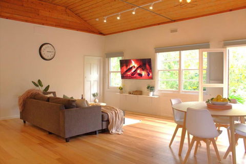 River Lea Cottage - Accommodation Cairns 1