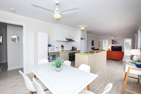 River Retreat - Accommodation Cairns 3