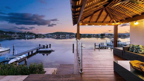 Riverside Retreat - Absolute Waterfront - Accommodation Cairns 0