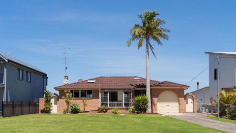 Riverside Retreat, Coolangatta, Near Seven Mile Beach - Accommodation Cairns 3