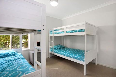 Riverside Views Hawks Nest - Accommodation Cairns 3