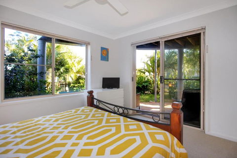 Riverside Views Hawks Nest - Accommodation Cairns 2