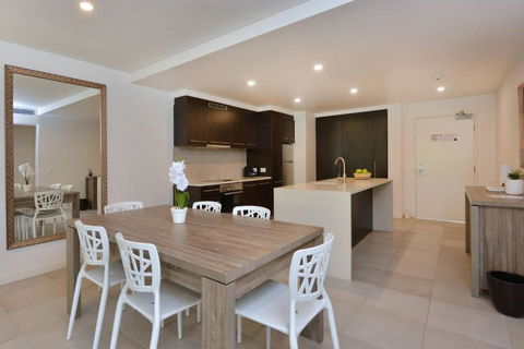 Resort-style Swim Out - A True Tropical Oasis - Accommodation Cairns 3