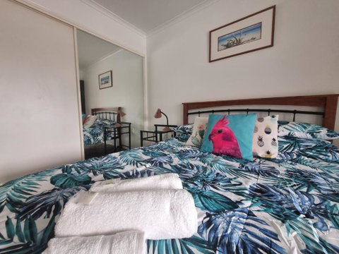 Residential Two-bedroom Unit On The Strand, Self-check In, Wi-fi - Accommodation Cairns 2