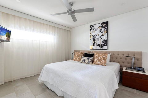 Rose At Temple Palm Cove - A Poolside Paradise - Accommodation Cairns 3