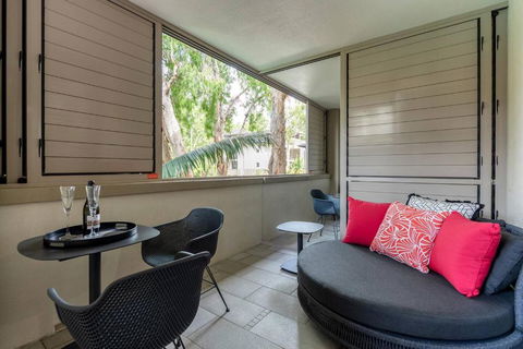 Rose At Temple Palm Cove - A Poolside Paradise - Accommodation Cairns 2