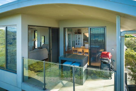 Rolling Waves 3 - Beach Access & Pet Friendly! - Accommodation Cairns 2