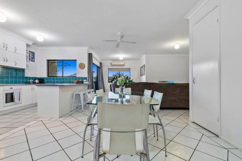 Rooftop Island Sunsets - Accommodation Cairns 3