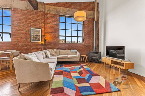 Rooftop Warehouse In Fitzroy - Accommodation Cairns 3