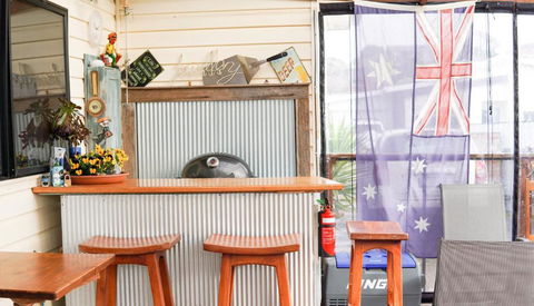 Room @ 88 - Accommodation Cairns 2