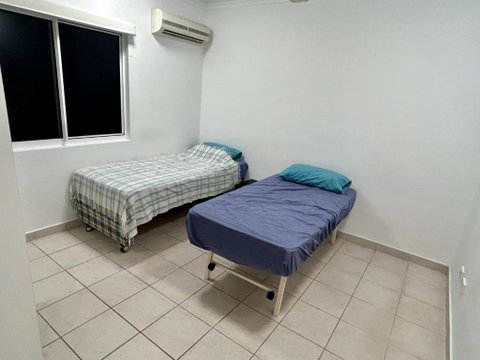 Room In City With Kittens! - Accommodation Cairns 1