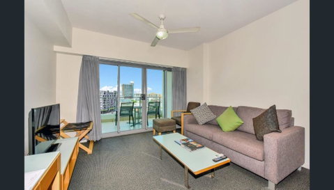 Room With Kitchen At Pandanus - Accommodation Cairns 3
