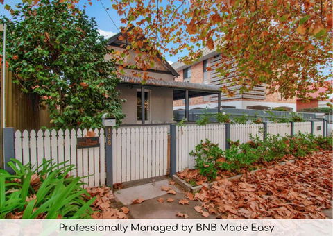 Rose Cottage - Stroll To CBD, Leafy Setting - Accommodation Cairns 0