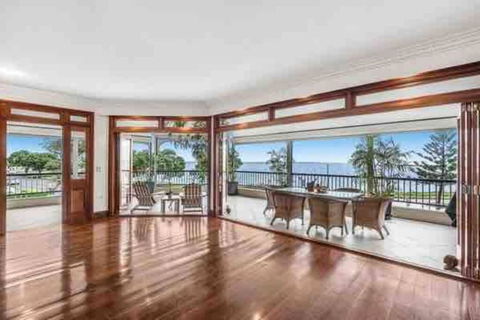 Rosebay Water Front 4 Bd Home - Accommodation Cairns 0