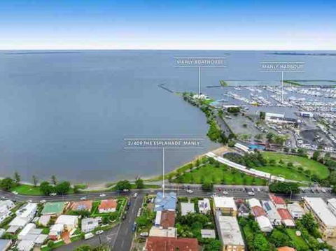 Rosebay Water Front 4 Bd Home - Accommodation Cairns 1