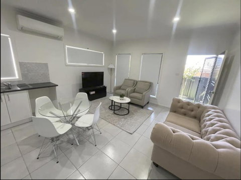 Rosehill Guest House - Accommodation Cairns 2