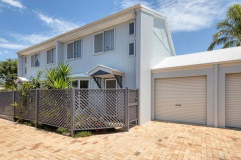 Rosella Rise! - Accommodation Cairns 0