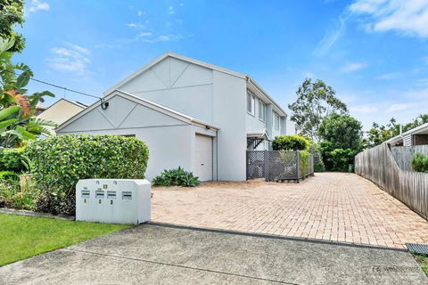 Rosella Rise! - Accommodation Cairns 2