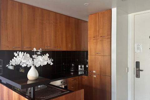 Royal Garden Residence - Accommodation Cairns 2
