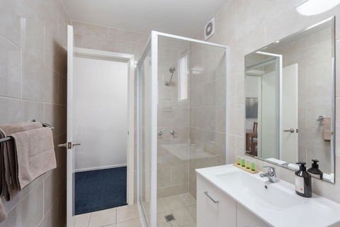 Royal Motel Tenterfield - Accommodation Cairns 3