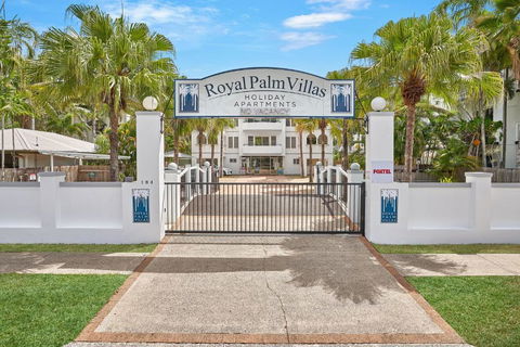 Royal Palm Villas - Accommodation Cairns 2