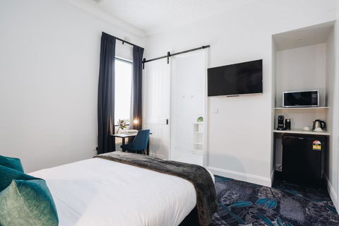 Royal Hotel Wyong - Accommodation Cairns 2